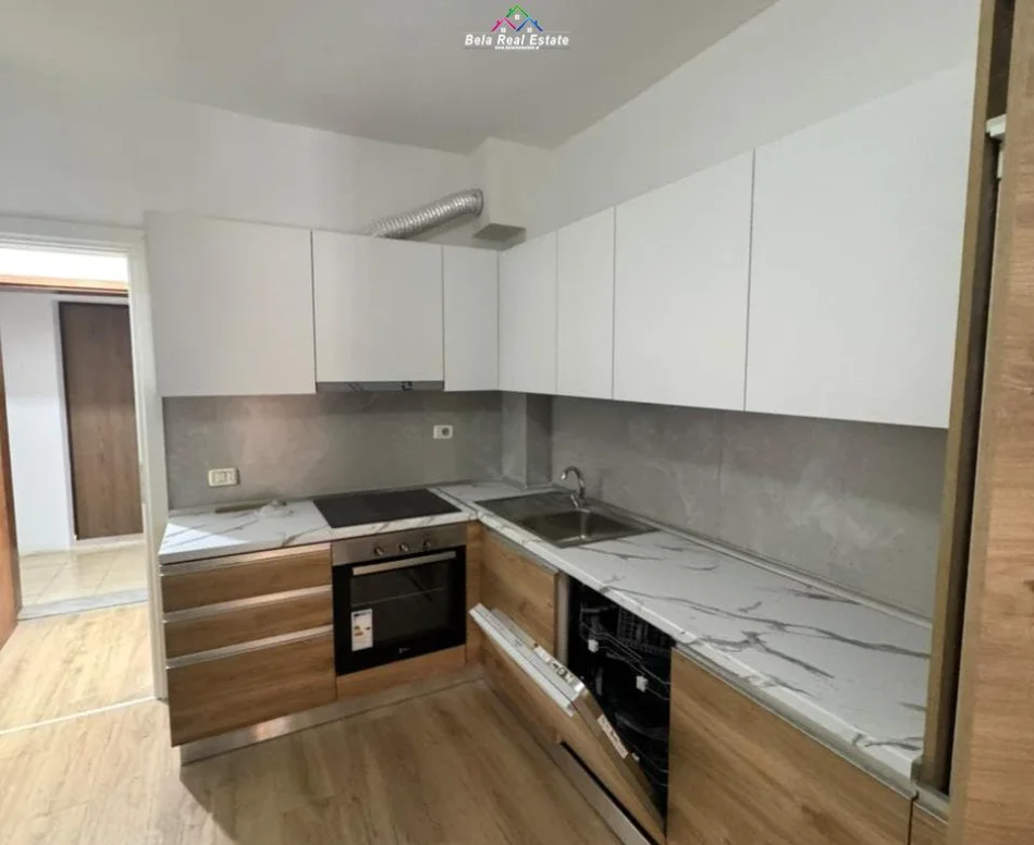 Tirane, shes apartament 2+1 Kati 2, 72 m² 140.000 € (5 maji)