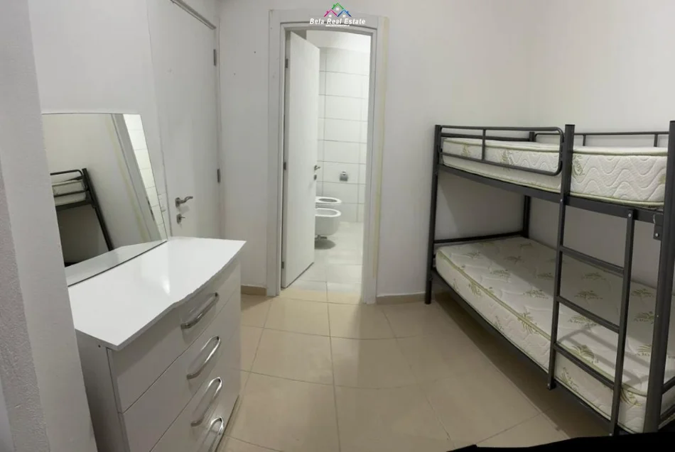 Tirane, jepet me qera garsonier Kati 1, 45 m² 300 € (rruga e zallit)