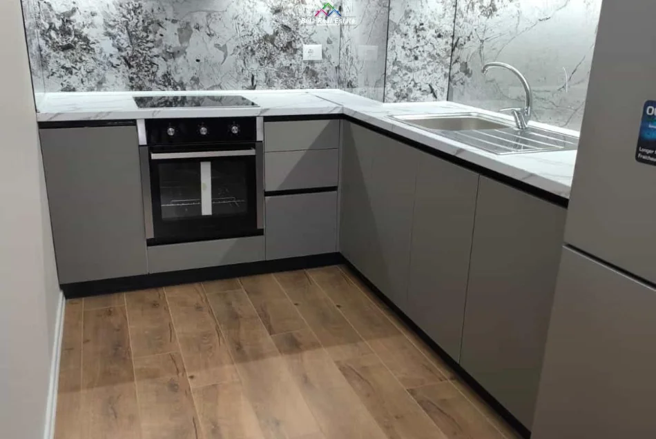 Tirane, jepet me qera apartament 1+1+Ballkon Kati 6, 72 m² 600 € (dritan hoxha)