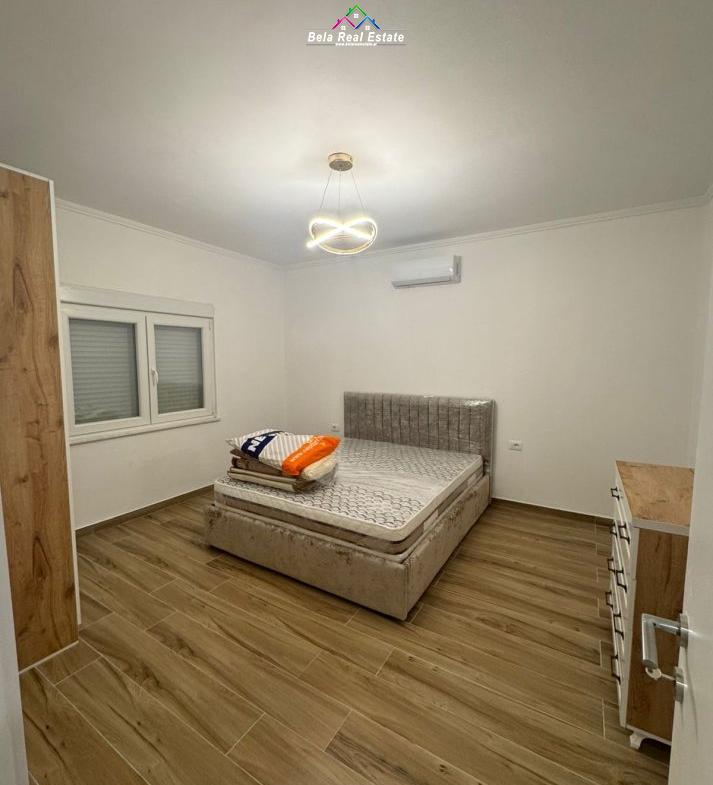 Tirane, jepet me qera Vile 1+1 Kati 2, 80 m² 414 € (Rruga Islam Rusi)
