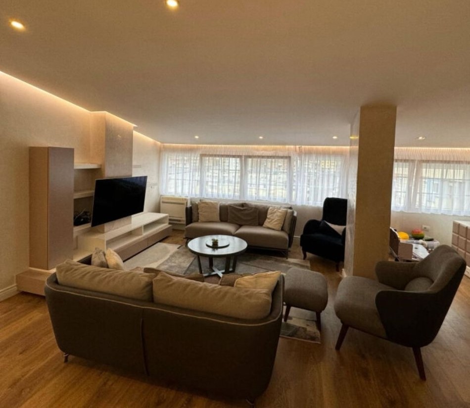 Tirane, shitet apartament 3+1 Kati 6, 198 m² 350.000 € (Rruga e Dajtit, Fresku, Tiranë, TT 956)