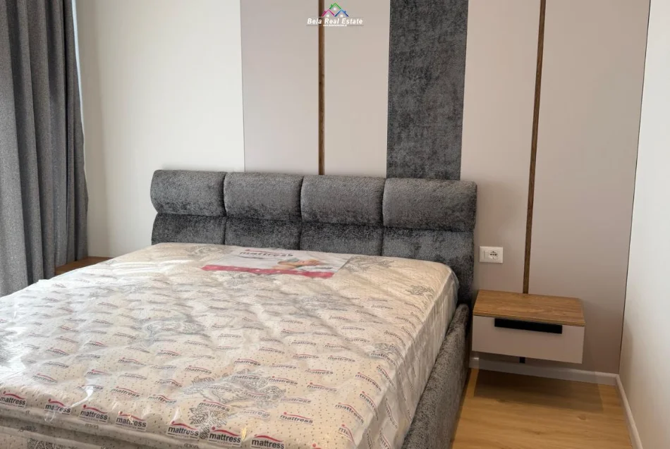 Tirane, jepet me qera Vile 2+1 Kati 3, 197 m² 2.100 € (Ne Farke tek Rezidenca Aba)