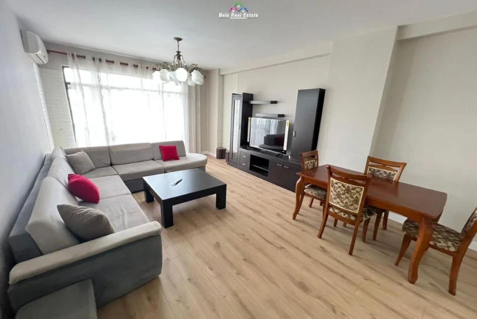 Tirane, jepet me qera apartament 2+1 Kati 5, 130 m² 875 € (21 dhjetori)