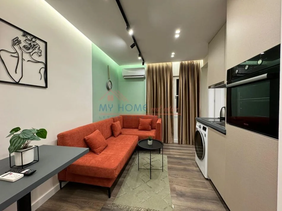 2 Apartamente ne shitje Garsoniere dhe 1+1 ne Rrugen Mine Peza ne Tirane