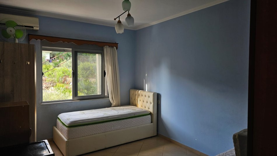 Tirane, jepet me qera apartament 2+1+Ballkon Kati 2, 106 m² 450 € 
