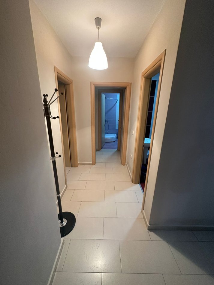 Tirane, jepet me qera apartament 2+1+Ballkon Kati 3, 110 m² 500 € (Astir)