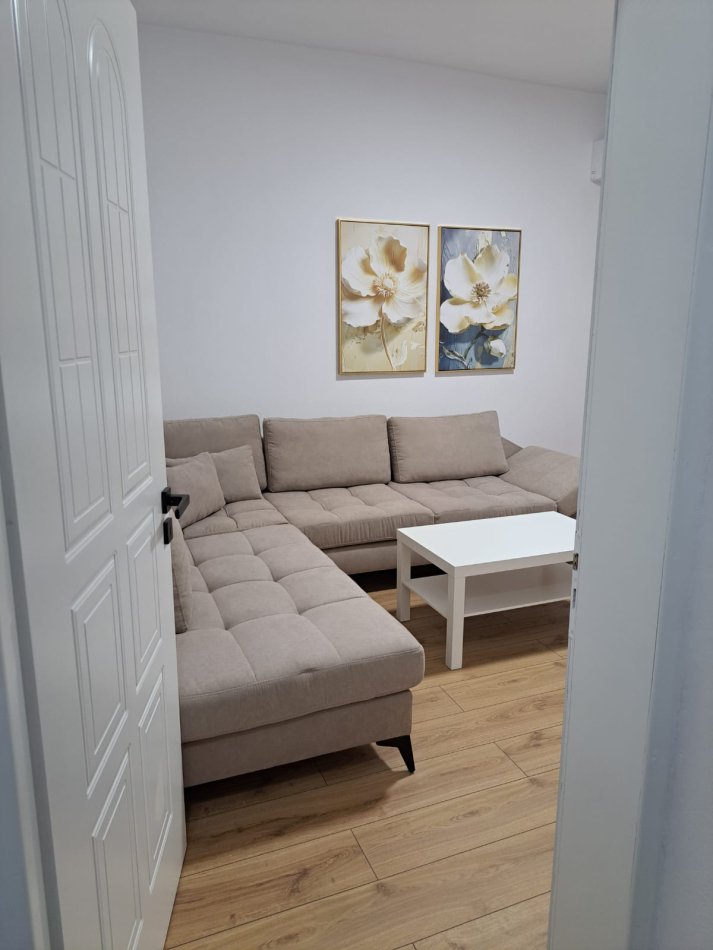Tirane, jepet me qera apartament 2+1 Kati 2, 68 m² 550 € (rruga e barrikadave)