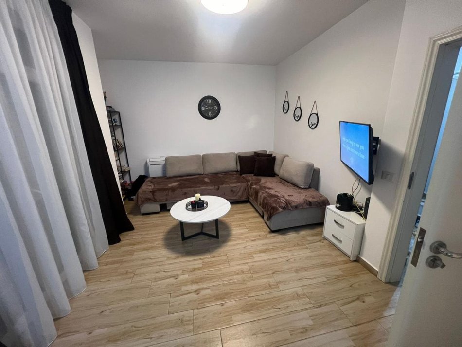 Shqiperi, jepet me qera apartament 1+1+Ballkon Kati 1, 790 m² 550 € (5 maji)