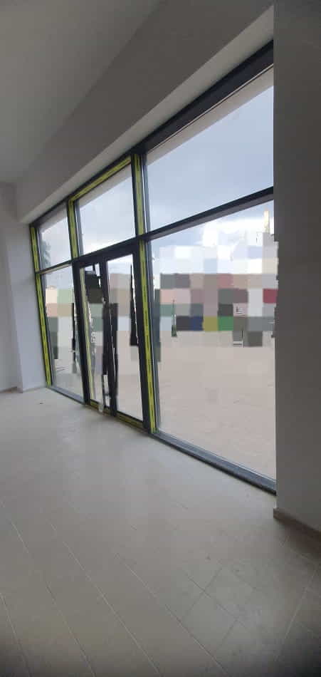 Tirane, jepet me qera dyqan Kati 0, 215 m² 3.000 € (Rruga Ali Shefqeti)