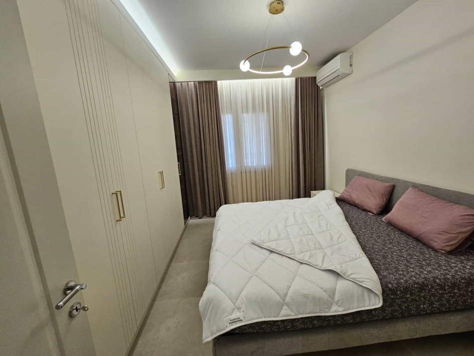 Tirane, jepet me qera apartament 2+1 Kati 3, 58 m² 900 € (Rruga e Kavajes)