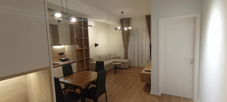 Tirane, jepet me qera apartament 1+1 Kati 5, 53 m² 500 € (Rruga Ali Demi)
