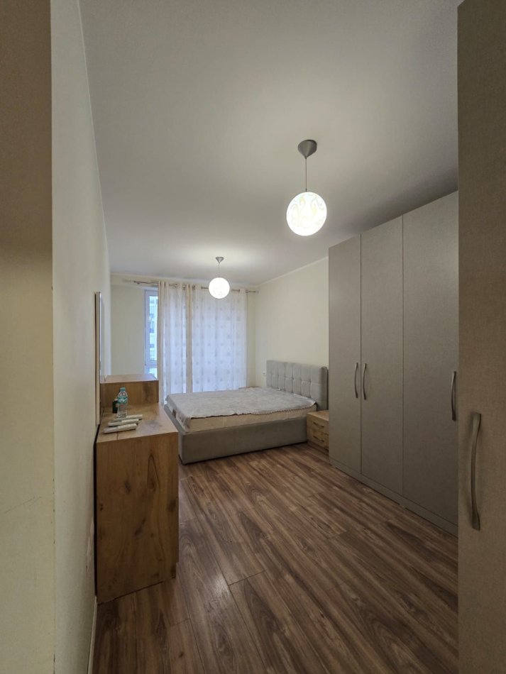 Tirane, jepet me qera apartament 3+1 Kati 5, 127 m² 770 € (Rruga Beniamin Kruta)