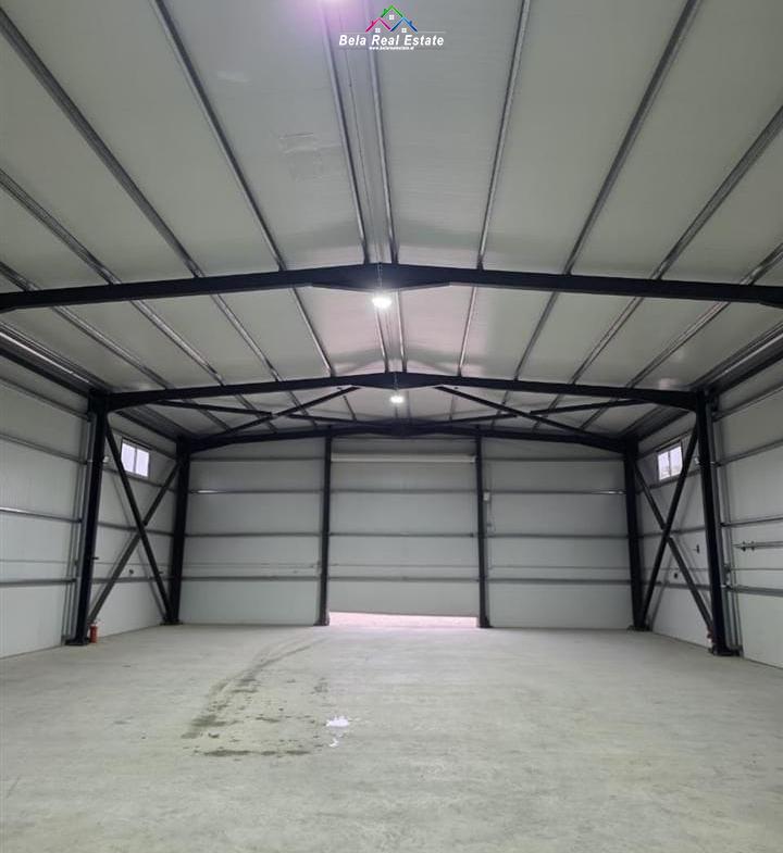 Fushe Kruje, jepet me qera magazine Kati 0, 5.000 m² 2.800 € (fushe Preze)