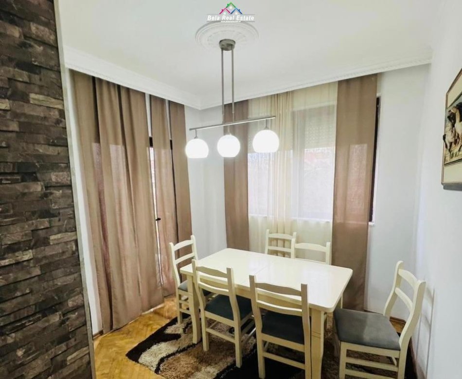 Tirane, jepet me qera apartament 3+1 Kati 1, 125 m² 680 € (rruga Eshref Frasheri)
