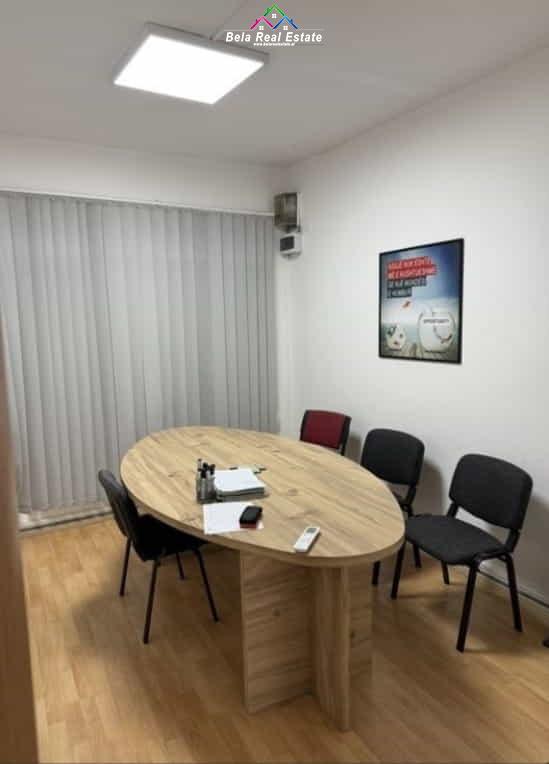 Tirane, jepet me qera zyre Kati 2, 61 m² 520 € (rrugen sotir Kolea)
