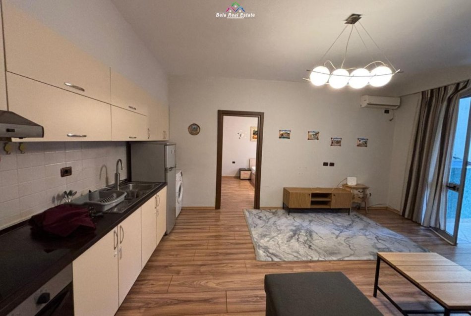 Tirane, jepet me qera apartament 2+1 Kati 2, 90 m² 700 € (myslym shyr)