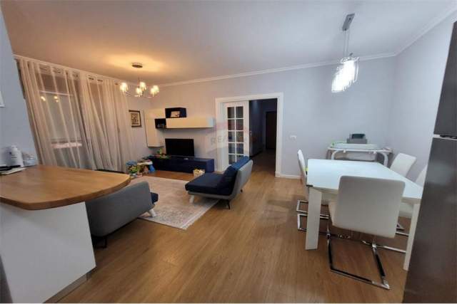 Tirane, jepet me qera apartament 1+1+BLK Kati 5, 77 m² 500 Euro (MYSLYM SHYRI)