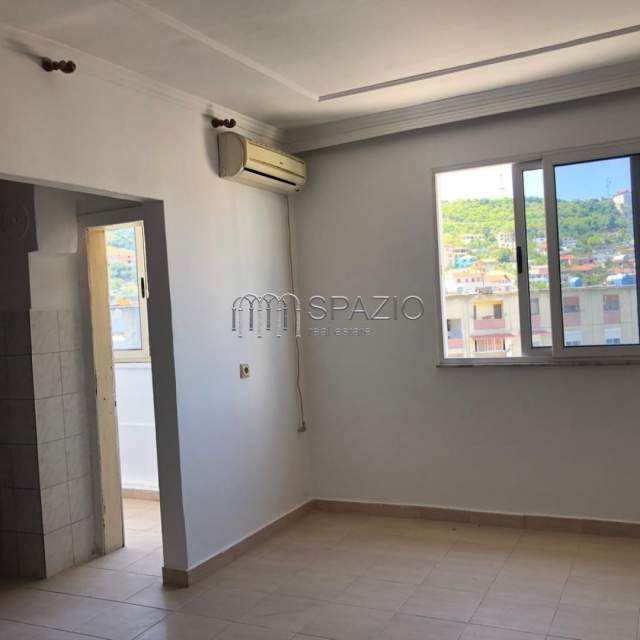 Tirane, shitet apartament 2+1 Kati 5, 70 m² 48.000 Euro (Kombinat)
