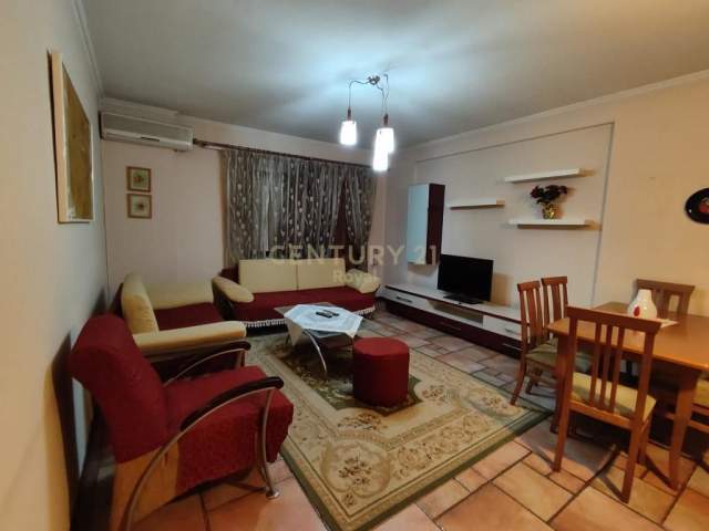 Tirane, jepet me qera apartament 1+1 Kati 8, 68 m² 480 Euro (Rruga Reshit Petrela. Posta Shqipertare Tirana, Al)