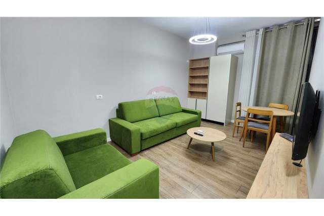 Tirane, jepet me qera garsonier Kati 3, 40 m² 400 Euro