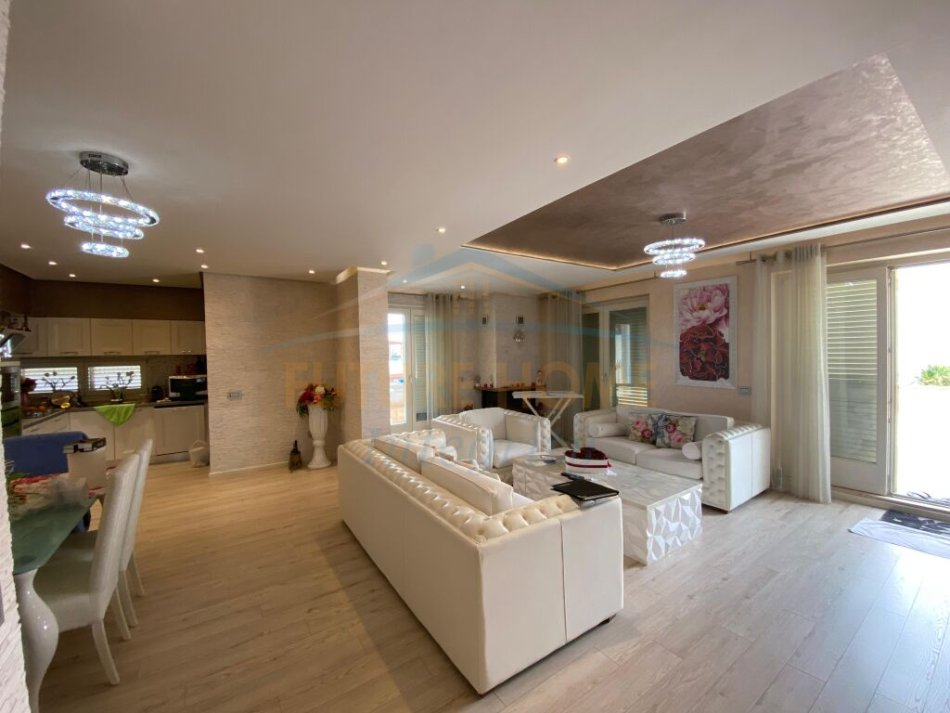 Tirane, shes apartament 3+1+Ballkon Kati 7, 140 m² 332,000 € (Rruga e Dibres)