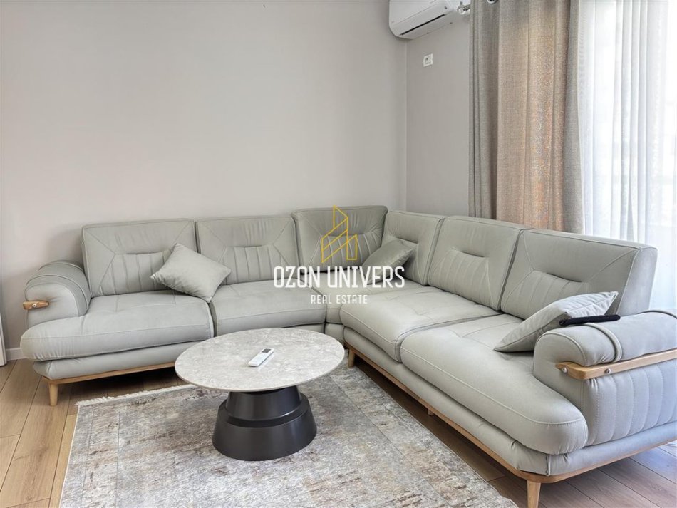 Tirane, jepet me qera apartament 1+1+Ballkon Kati 7, 74 m² 500 € (Vilës L, Astir)