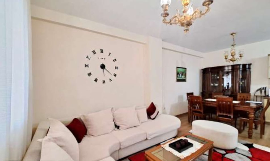 Tirane, jepet me qera apartament 2+1 Kati 6, 104 m² 700 € (Rruga e Kavajes)