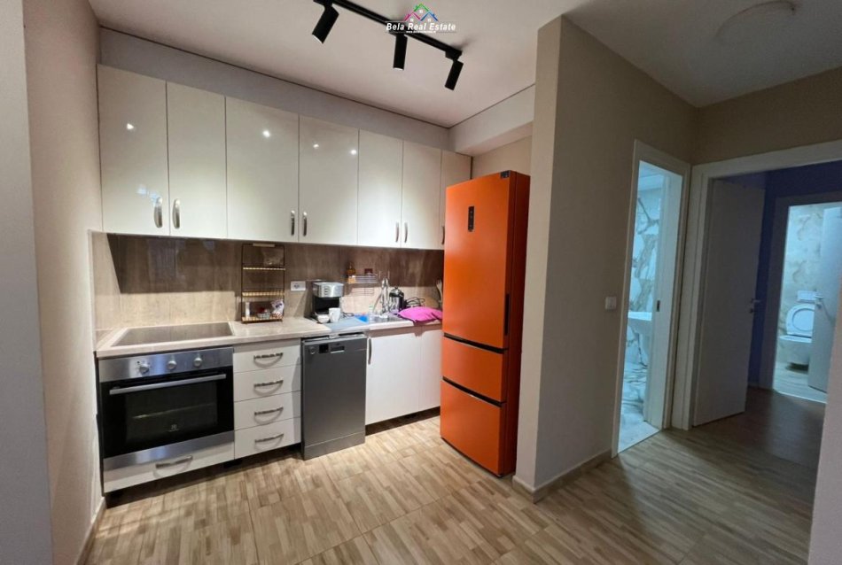 Tirane, jepet me qera apartament 2+1+Ballkon Kati 9, 110 m² 720 € (Rruga Don Bosko)