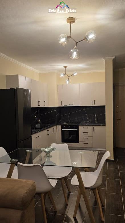 Tirane, jepet me qera apartament 2+1 Kati 6, 120 m² 520 € (Rruga Thoma Koxhaj)