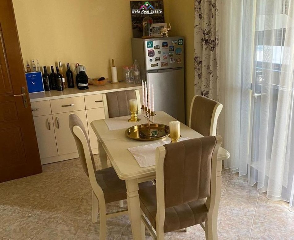 Tirane, jepet me qera apartament 1+1 Kati 6, 65 m² 600 € (Rruga e Kavajes)