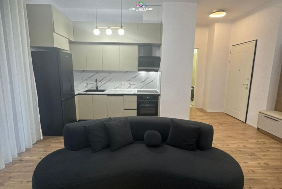 Tirane, jepet me qera apartament 1+1 Kati 3, 70 m² 800 € (Rruga e Kavajes)
