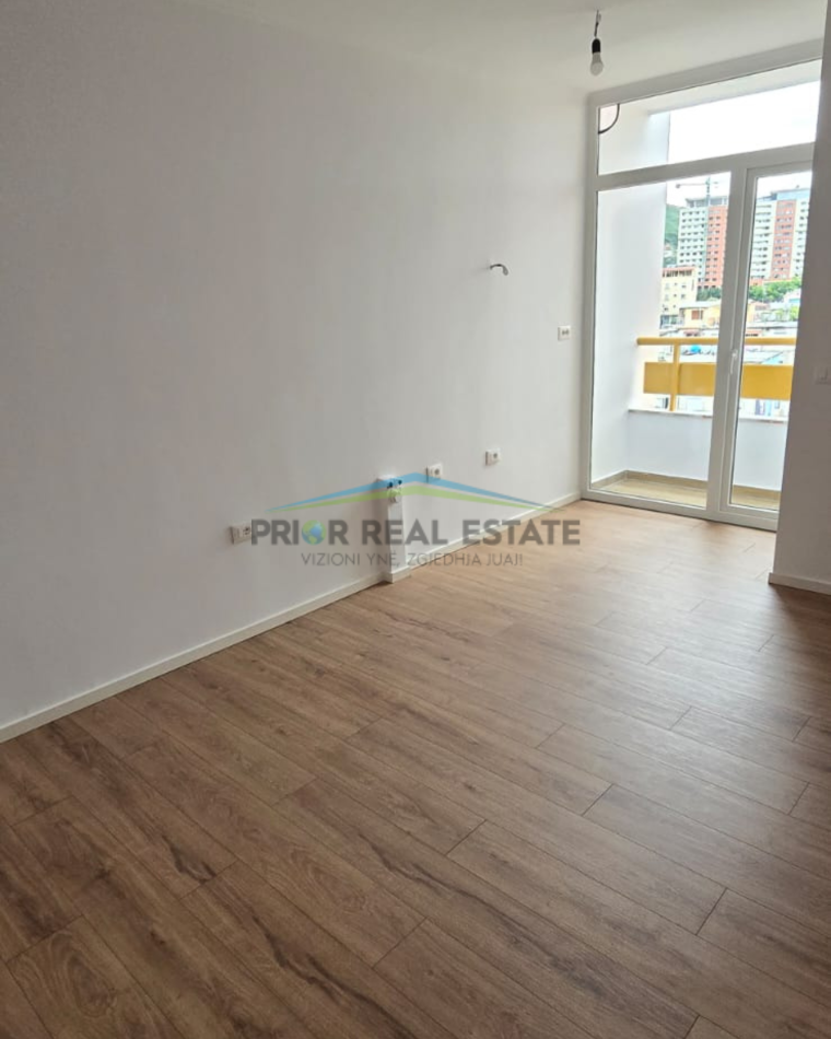 Tirane, shitet apartament 1+1 Kati 7, 53 m² 115.000 € (Rruga Irfan Tomini)