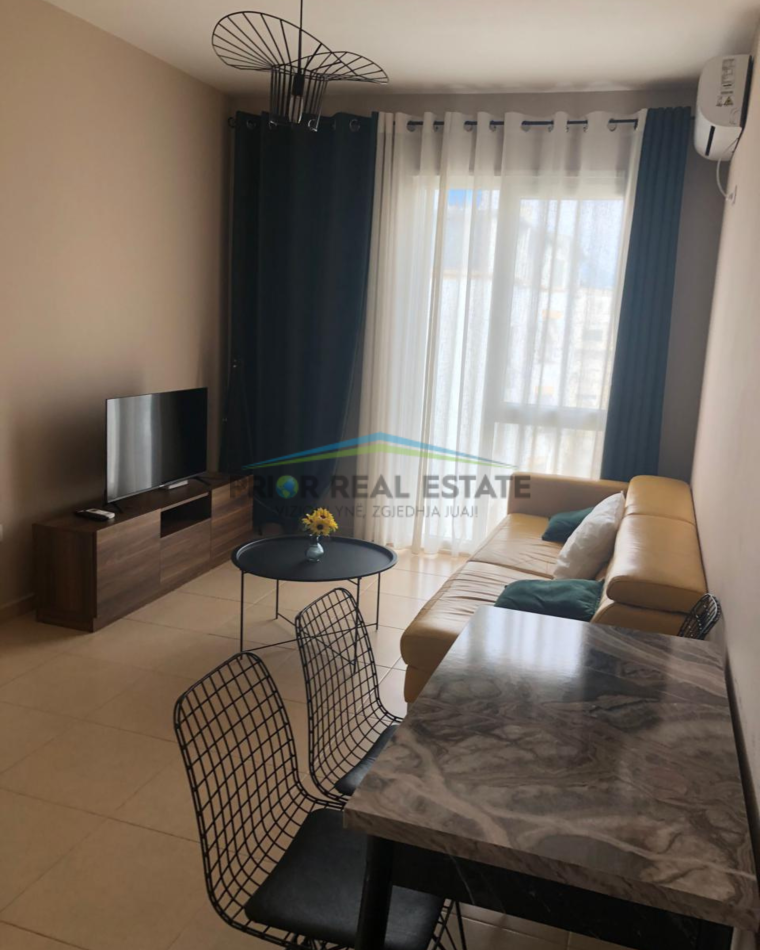 Tirane, jepet me qera apartament 1+1+Ballkon Kati 5, 65 m² 500 € (Don Bosko)