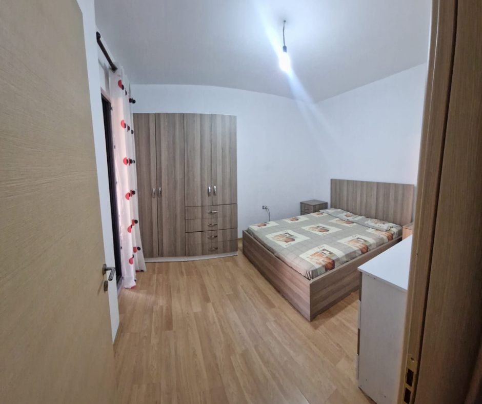 Tirane, jepet me qera apartament 1+1+Ballkon Kati 7, 70 m² 450 € 