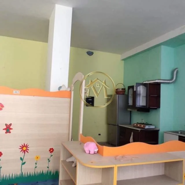Tirane, shitet ambjent biznesi Kati 0, 110 m² 150.000 Euro (Fresku)