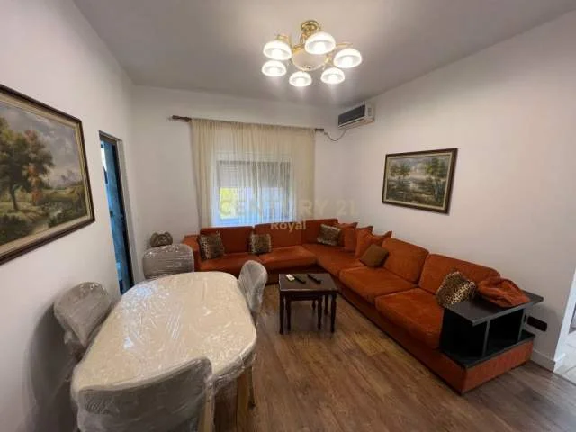 Tirane, jepet me qera 2+1 Kati 2, 76 m² 500 Euro (mine peza)