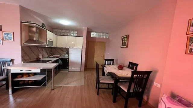 Pogradec, shes apartament 2+1+BLK Kati 7, 6.621 m² 65.000 Euro (Shetitorja Liqenit)