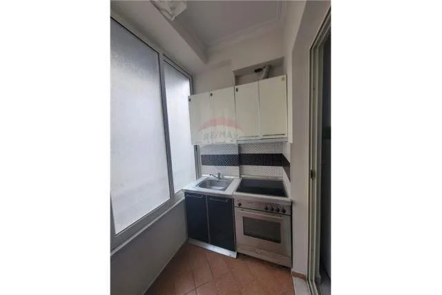 Tirane, jepet me qera apartament 1+1 Kati 5, 40 m² 350 Euro (Astir)