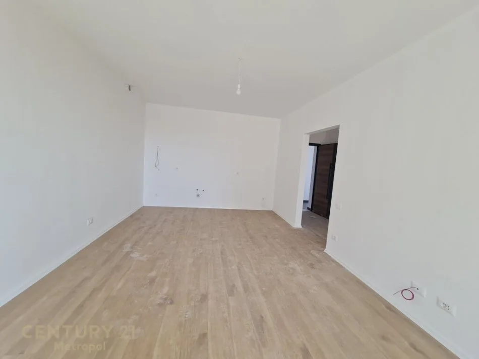 JAP PER QIRA APARTAMENT TE ARREDUAR 1+1, ALI DEMI!