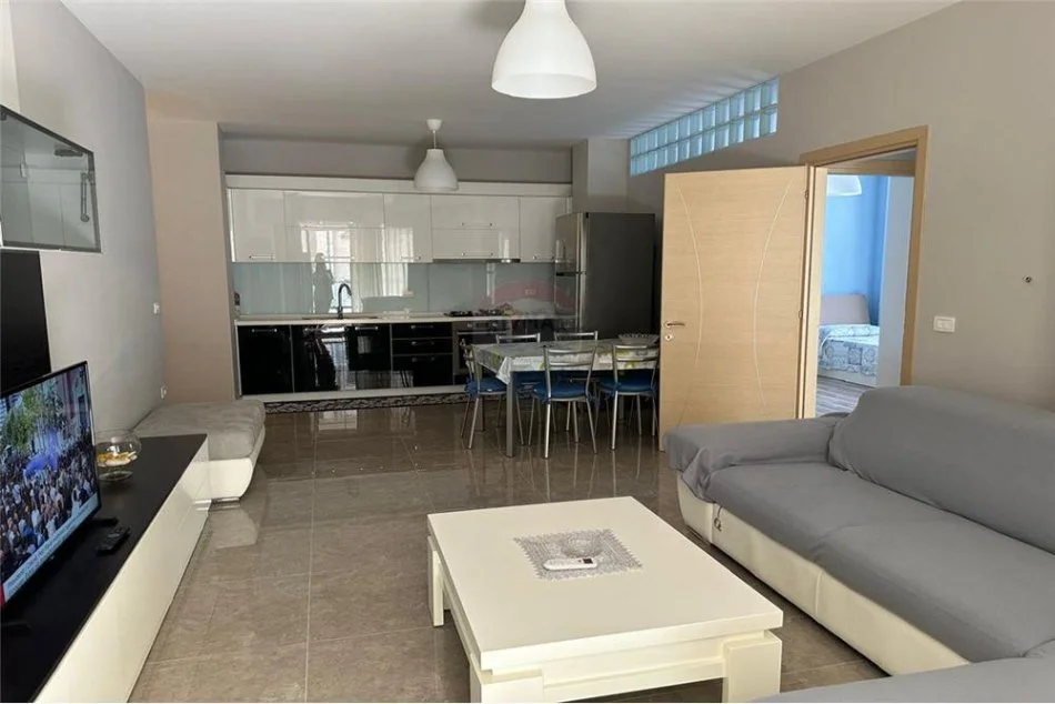 Tirane, shitet apartament 2+1, Kati 1, 91 m2 165,000 € (Rruga Ferit Xhajko - Stacioni i Trenit, Shqipëri)