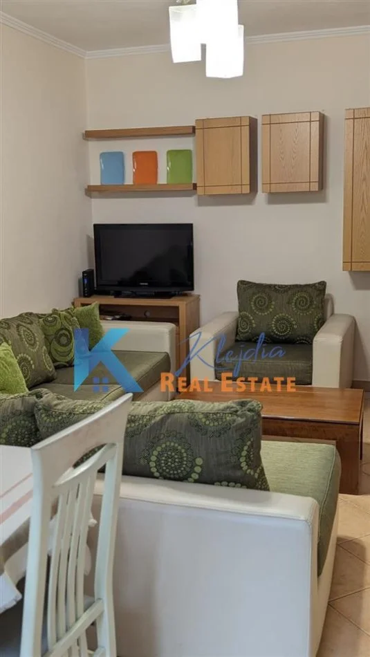 Tirane, shitet apartament 2+1+Ballkon, Kati 2, 92 m² 114,000 € (Laprake, afer spitalit ushtarak)