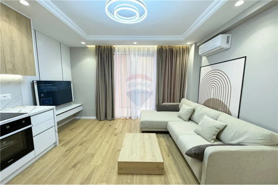 Tirane, shitet apartament 1+1, Kati 3, 56 m² 148,000 € (21 Dhjetori)