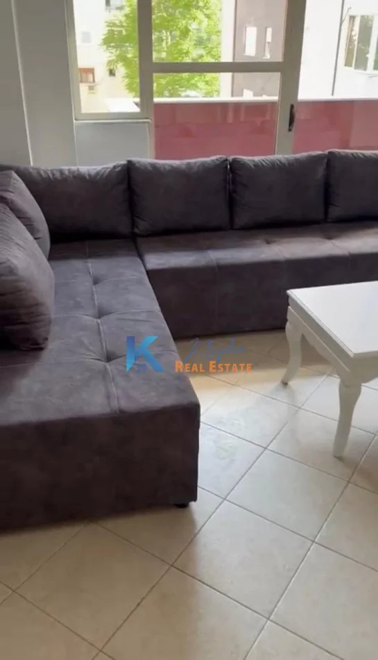 Tirane, jepet me qera apartament 1+1+Ballkon, Kati 2, 75 m² 450 € (Brryli, afer Maternitetit te Ri)