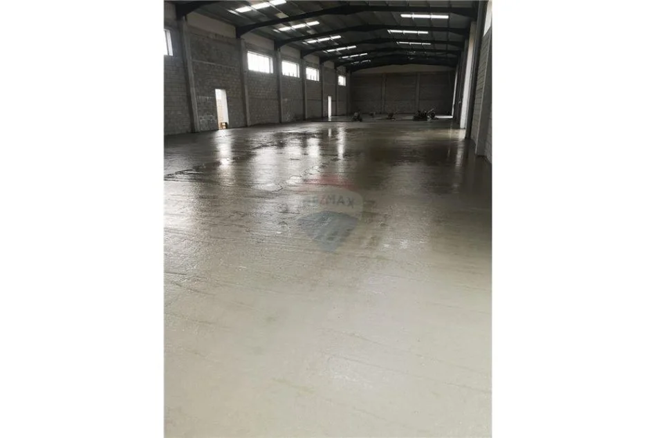 Tirane, jepet me qera ambjent biznesi , 2,324 m² 5,500 € (Marikaj - Vore