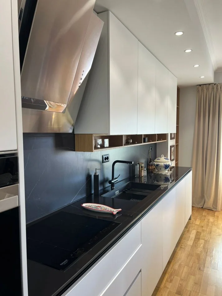 Tirane, jepet me qera apartament 2+1 Kati 8, 90 m² 1,200 € 