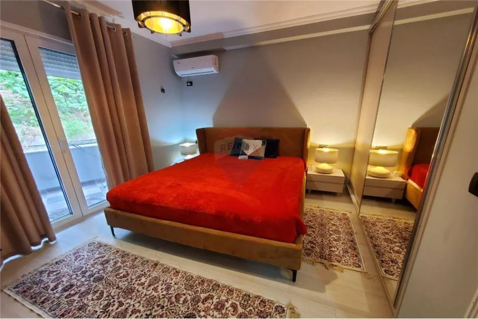 Tirane, shitet apartament 2+1 Kati 3, 93 m² 160.000 € (Kopshti Botanik)