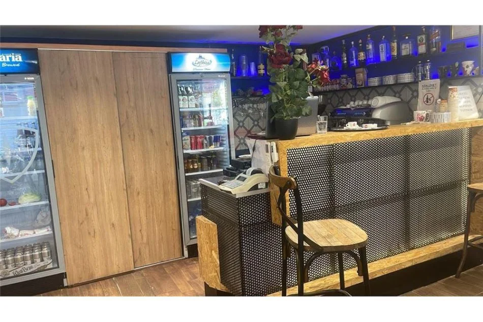 Tirane, jepet me qera lokal Kati 0, 100 m² 1.500 € (Kika 2 - Komuna e Parisit)