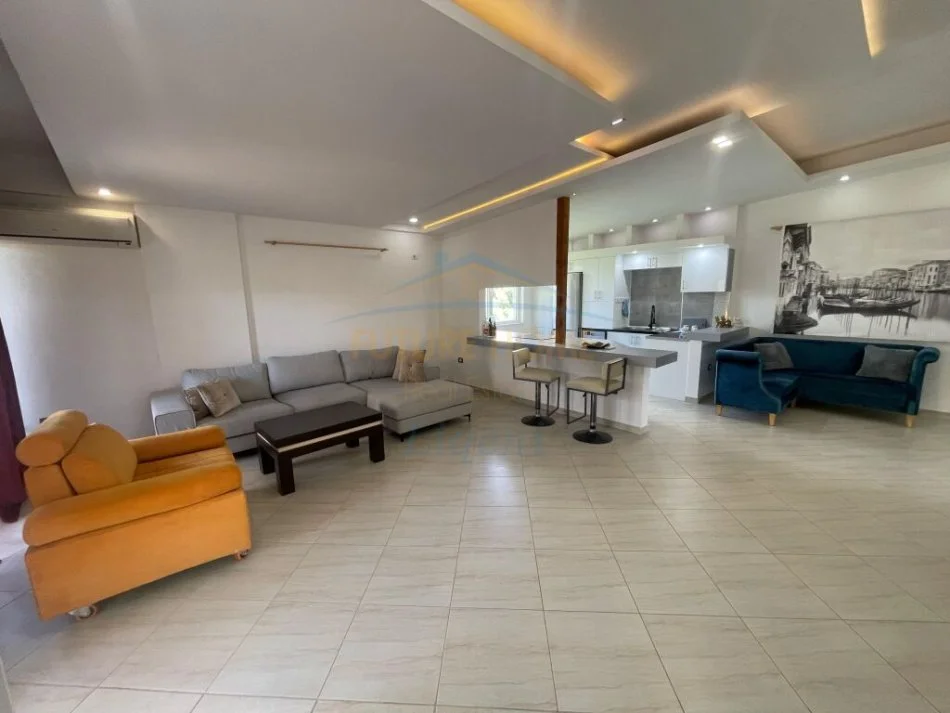 Tirane, shitet apartament 2+1+Ballkon Kati 7, 172 m² 330.000 € (Liqeni i Thate)