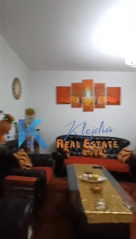 Tirane, shitet apartament 2+1+Ballkon Kati 2, 122 m² 125.000 € 