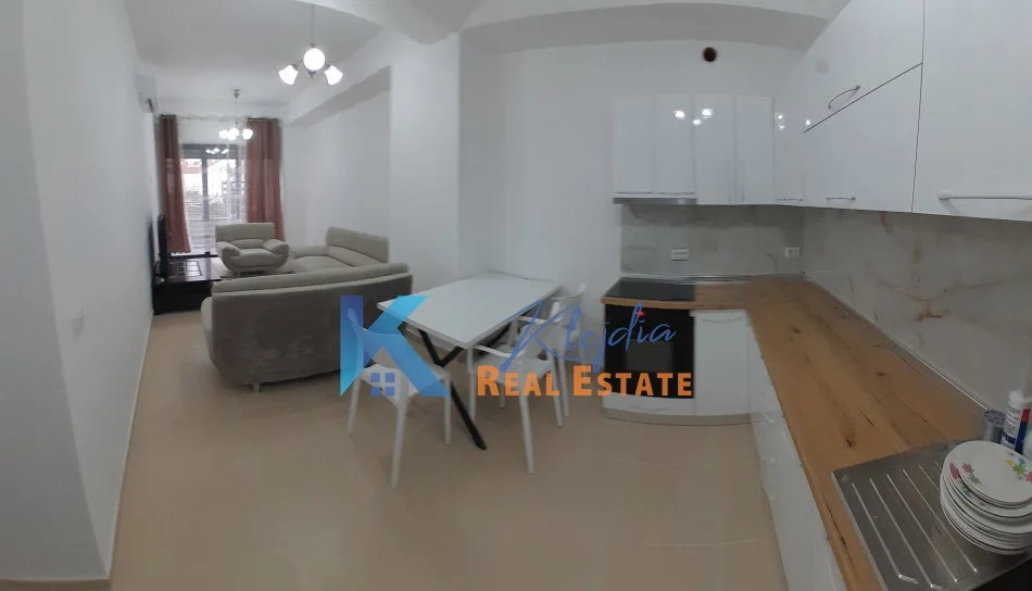 Tirane, jepet me qera apartament 1+1 Kati 1, 80 m² 450 € (afer rezidences Kodra e Diellit 2)